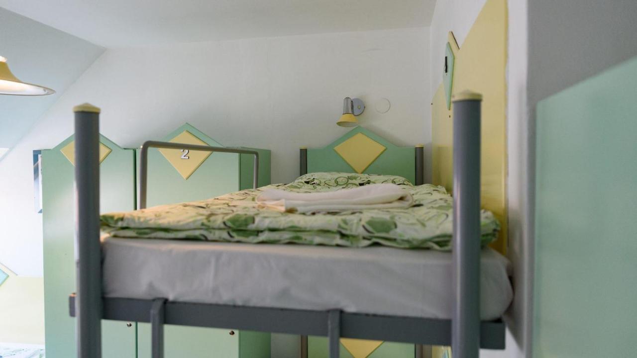 Mp Hostel *